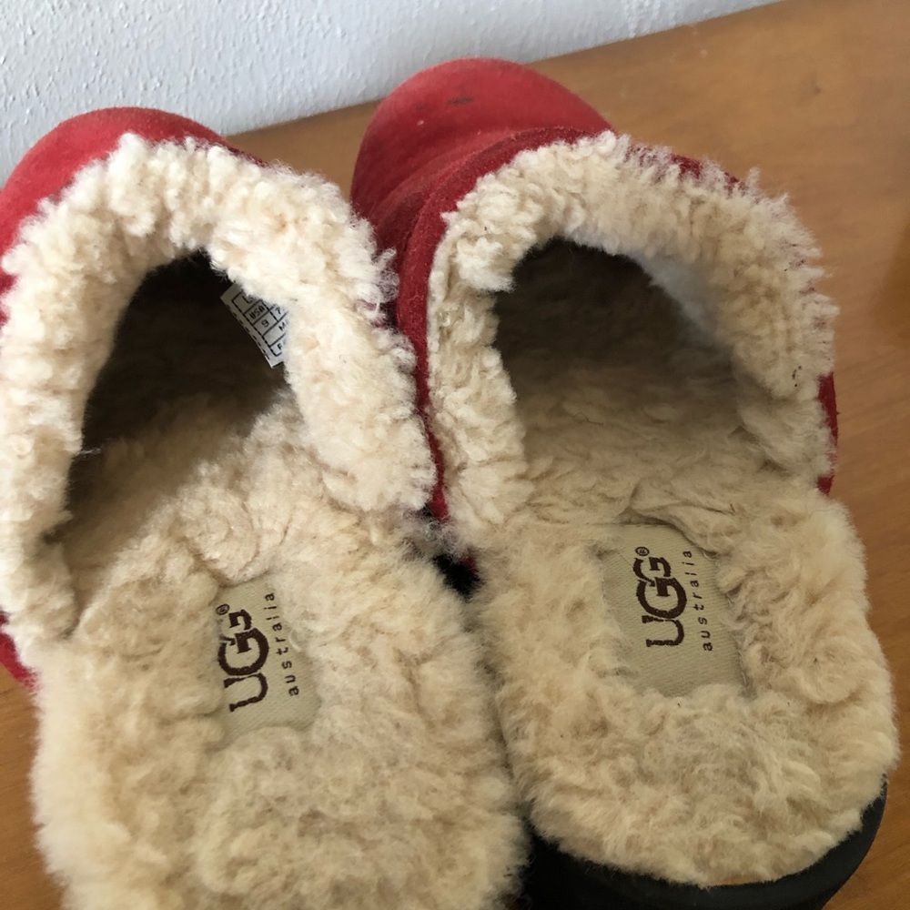 UGG Sherpa-lined Mules, Red, sz9